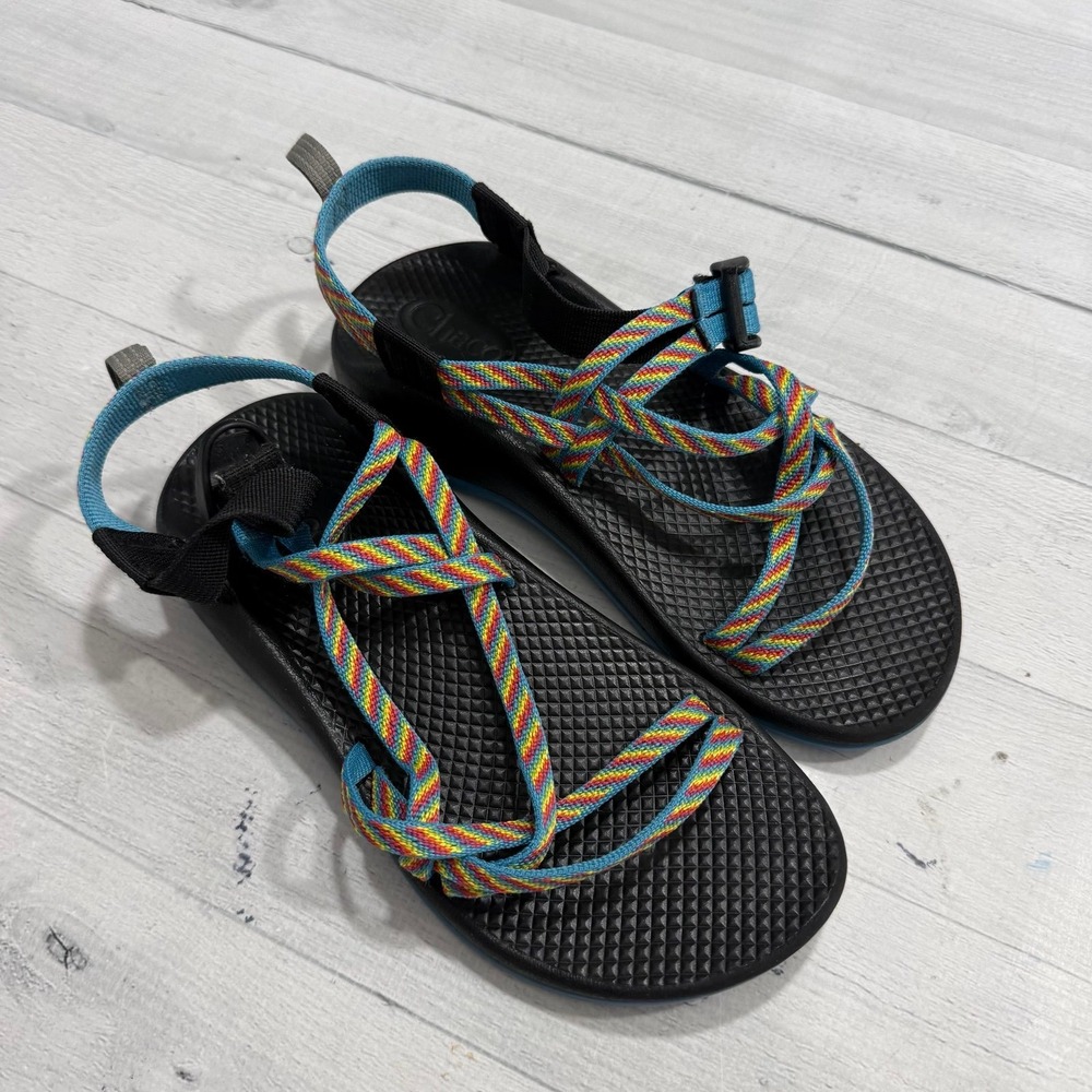 Chaco ZX/2 Yampa Fiesta rainbow strappy toe Sandal big kids size 4